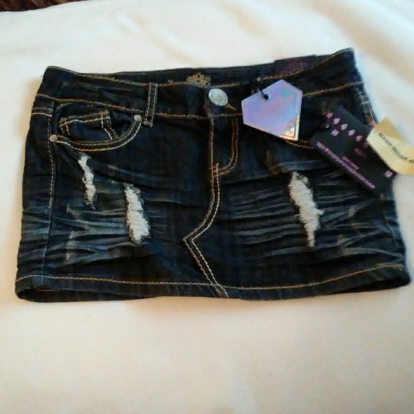 Almost Famous Dresses & Skirts - NWT Almost Famous Mini-Skirt